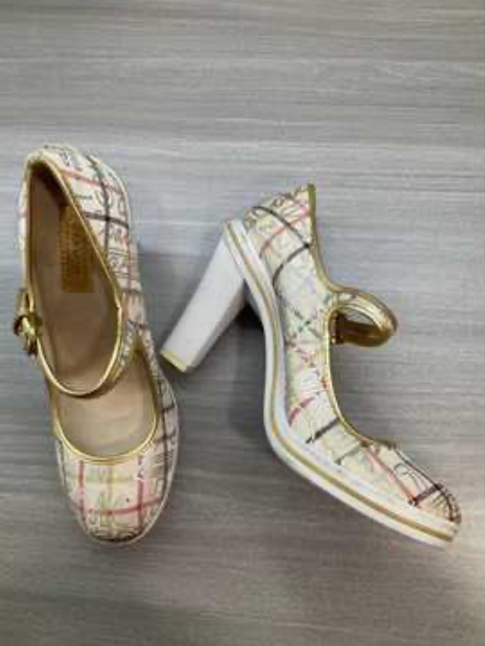 Vintage Coach Poppy Plaid Mary
Jane Heels